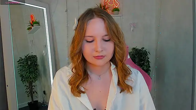 Emmaa Kimm online show from 11, 6, 2026