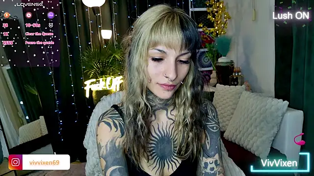 Snapshot of VivVixen chatting on 30, 5, 2026 VivVixen online show from 30, 5, 2026