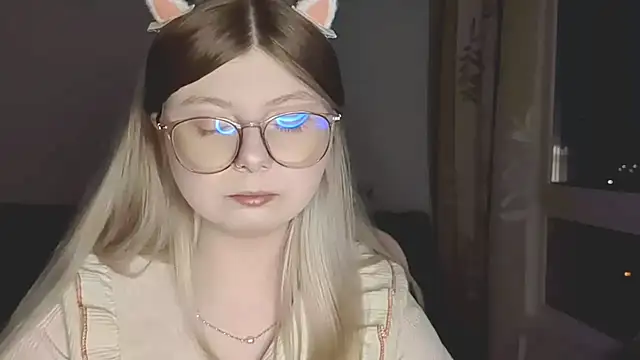 Snapshot of YukiBlush chatting on 6, 5, 2026 YukiBlush online show from 6, 5, 2026