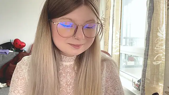 Snapshot of YukiBlush chatting on 4, 6, 2026 YukiBlush online show from 4, 6, 2026