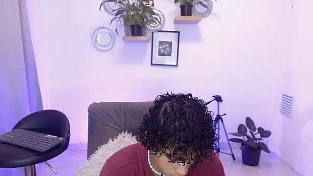 Snapshot of hades_derox_ chatting on 10, 5, 2026 hades derox online show from 10, 5, 2026