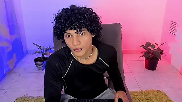 Snapshot of hades_derox_ chatting on 25, 7, 2026 hades derox online show from 25, 7, 2026