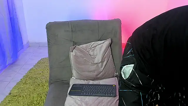 Snapshot of hades_derox_ chatting on 2, 8, 2026 hades derox online show from 2, 8, 2026