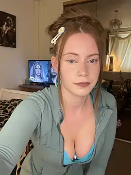 Snapshot of Young_Lizzie chatting on 11, 6, 2026 Young Lizzie online show from 11, 6, 2026