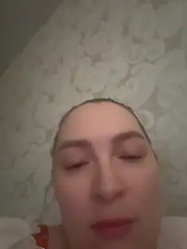 LoraineMiles online show from 29, 4, 2026