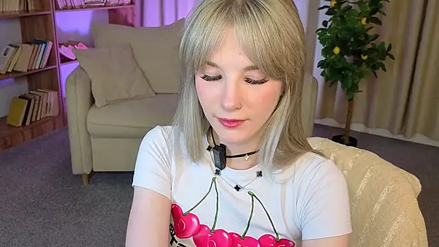 MilliBrownn online show from 21, 6, 2026