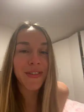 Naomi-Smile online show from 30, 4, 2026