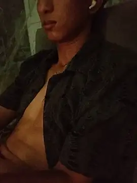 Snapshot of Kiet_Mot_Minh_O_Nha chatting on 18, 5, 2026 Kiet Mot Minh O Nha online show from 18, 5, 2026