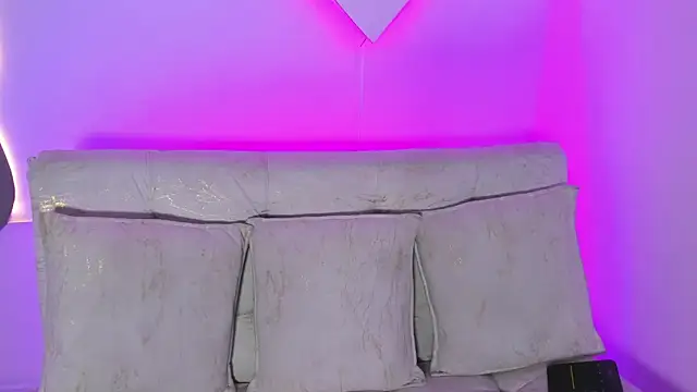 LiaCampbell  online show from 18, 7, 2026