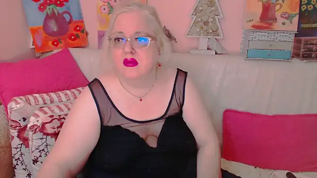 Snapshot of Maturelove_xxx chatting on 6, 8, 2026 Maturelove xxx online show from 6, 8, 2026