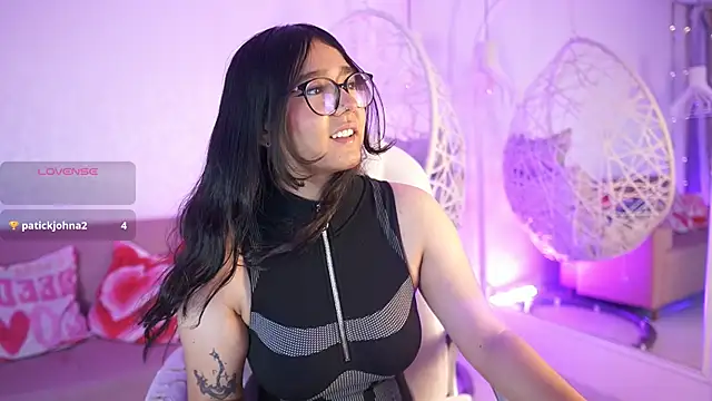VioletJoness  online show from 1, 7, 2026