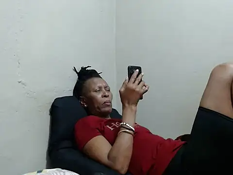 Snapshot of Ebonysweetcougar chatting on 28, 5, 2026 Ebonysweetcougar online show from 28, 5, 2026
