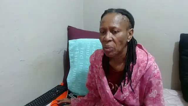 Snapshot of Ebonysweetcougar chatting on 5, 7, 2026 Ebonysweetcougar online show from 5, 7, 2026