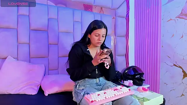 Anal Temptation online show from 4, 6, 2026