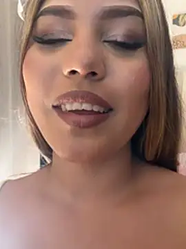 Zoe rousse01 online show from 23, 7, 2026