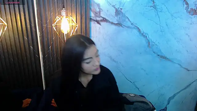 RoxxySweet01 online show from 29, 4, 2026