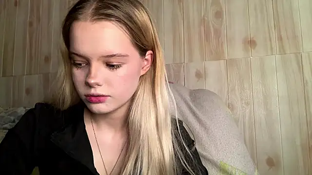 Snapshot of Malinwitch chatting on 8, 6, 2026 Malinwitch online show from 8, 6, 2026