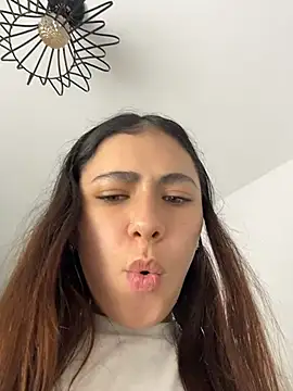 Snapshot of EmilyCxx chatting on 8, 7, 2026 EmilyCxx online show from 8, 7, 2026