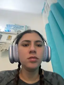 Snapshot of EmilyCxx chatting on 11, 7, 2026 EmilyCxx online show from 11, 7, 2026