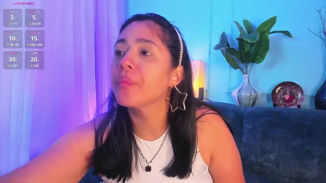 Snapshot of Chloethompson_ chatting on 16, 5, 2026 Chloethompson online show from 16, 5, 2026