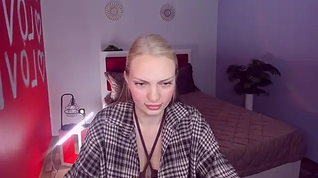 Snapshot of NancyGlamour chatting on 6, 6, 2026 NancyGlamour online show from 6, 6, 2026