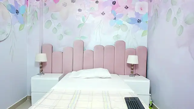 Miabloom19  online show from 16, 7, 2026