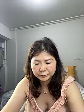 Snapshot of linda51863 chatting on 18, 6, 2026 linda51863 online show from 18, 6, 2026