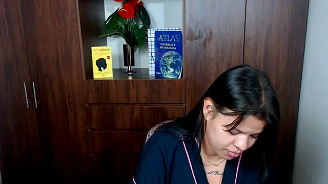 danna emily online show from 28, 4, 2026