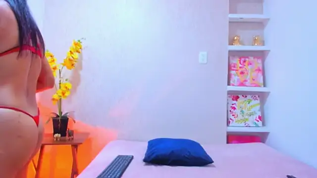 ChloeSmith9 online show from 4, 6, 2026