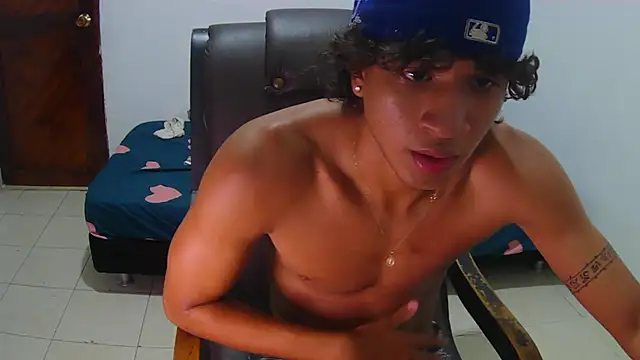 Snapshot of Hansel_take chatting on 24, 6, 2026 Hansel take online show from 24, 6, 2026