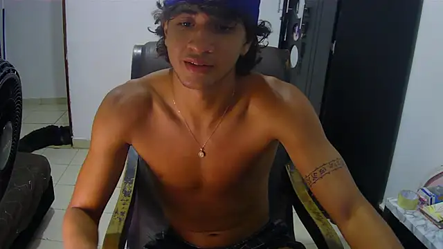 Snapshot of Hansel_take chatting on 9, 7, 2026 Hansel take online show from 9, 7, 2026