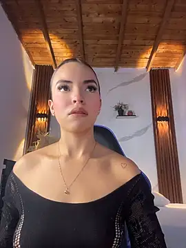 Snapshot of catalina_lafer chatting on 3, 6, 2026 catalina lafer online show from 3, 6, 2026