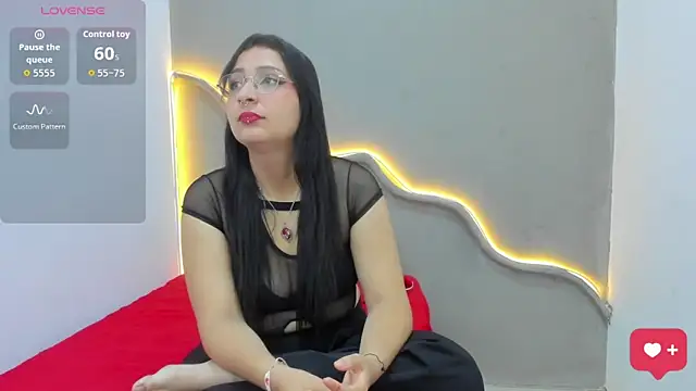 Snapshot of Svetlana_3 chatting on 12, 5, 2026 Svetlana 3 online show from 12, 5, 2026