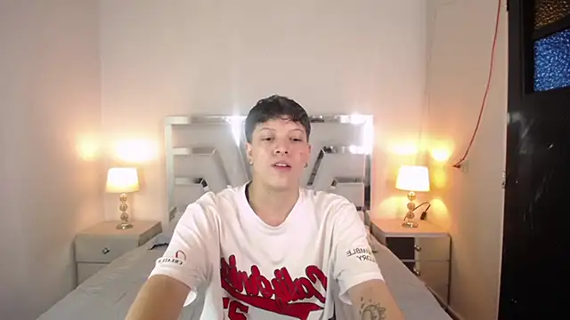 Asher addamss  online show from 29, 4, 2026