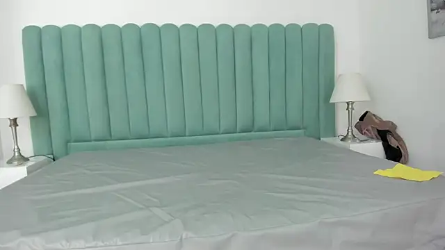CoralRuiz online show from 11, 6, 2026