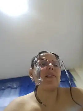 Snapshot of Bella_Morena27 chatting on 6, 5, 2026 Bella Morena27 online show from 6, 5, 2026