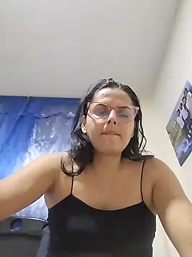 Snapshot of Bella_Morena27 chatting on 12, 5, 2026 Bella Morena27 online show from 12, 5, 2026