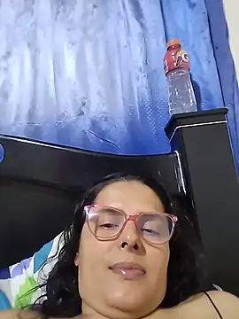 Snapshot of Bella_Morena27 chatting on 25, 5, 2026 Bella Morena27 online show from 25, 5, 2026