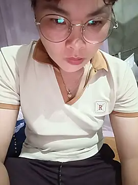 Hazel Nova online show from 6, 7, 2026