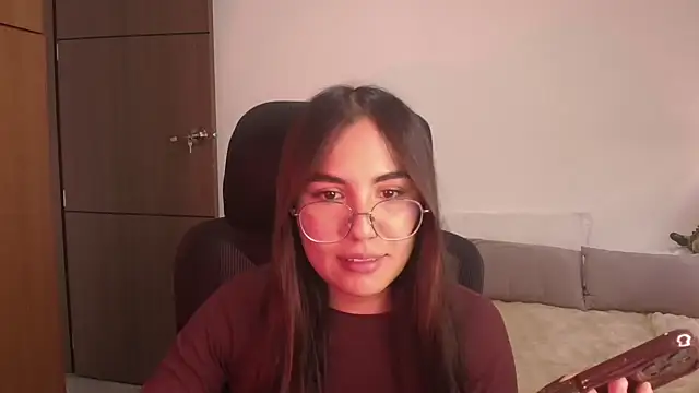 Snapshot of abbyyandmaxx chatting on 24, 7, 2026 abbyyandmaxx online show from 24, 7, 2026