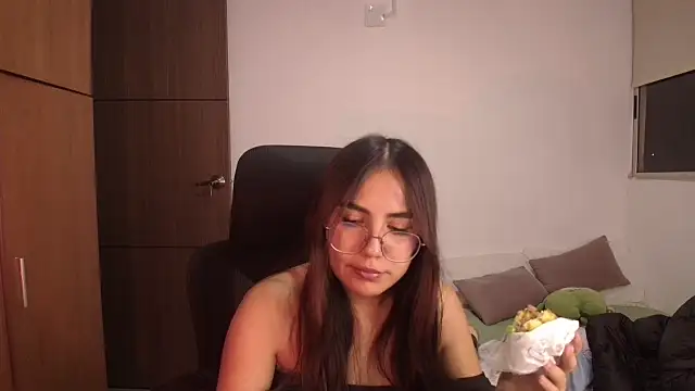 Snapshot of abbyyandmaxx chatting on 14, 6, 2026 abbyyandmaxx online show from 14, 6, 2026