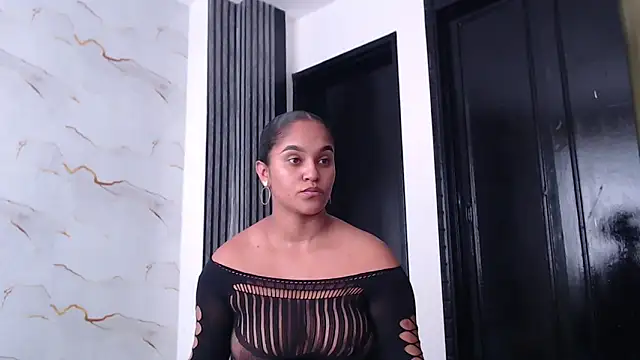 Liaa cams online show from 14, 6, 2026