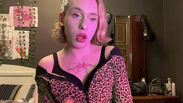 Snapshot of Miss_Amy00 chatting on 11, 6, 2026 Miss Amy00 online show from 11, 6, 2026