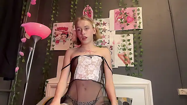 Snapshot of Miss_Amy00 chatting on 10, 6, 2026 Miss Amy00 online show from 10, 6, 2026