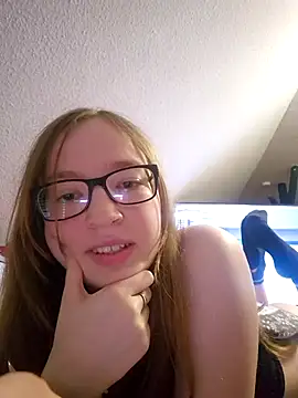 Freaky-Doll online show from 28, 5, 2026