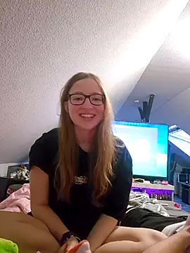 Freaky-Doll online show from 23, 5, 2026