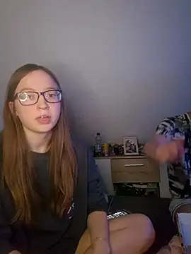 Freaky-Doll online show from 10, 6, 2026