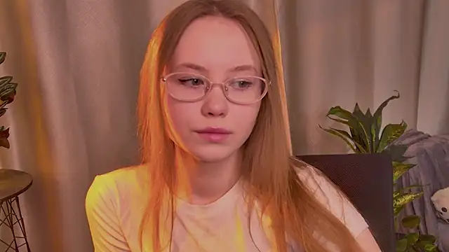 FloraLarsson online show from 2, 6, 2026