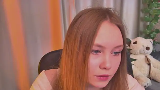 FloraLarsson online show from 7, 6, 2026