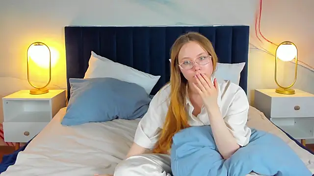 FloraLarsson online show from 3, 6, 2026
